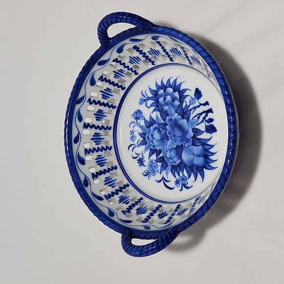 Thailand Made Other - Vintage Handcrafted Thailand Delft Style Porcelain Ceramic Basket Blue & White